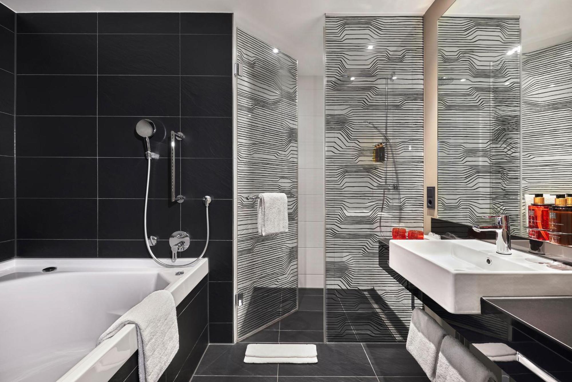 LÉGÈRE HOTEL Tuttlingen Extérieur photo